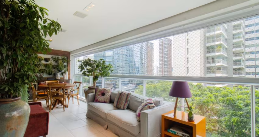 Funcional apartamento tipo para venda com 4 quartos, sendo 3 suítes, 201m²
