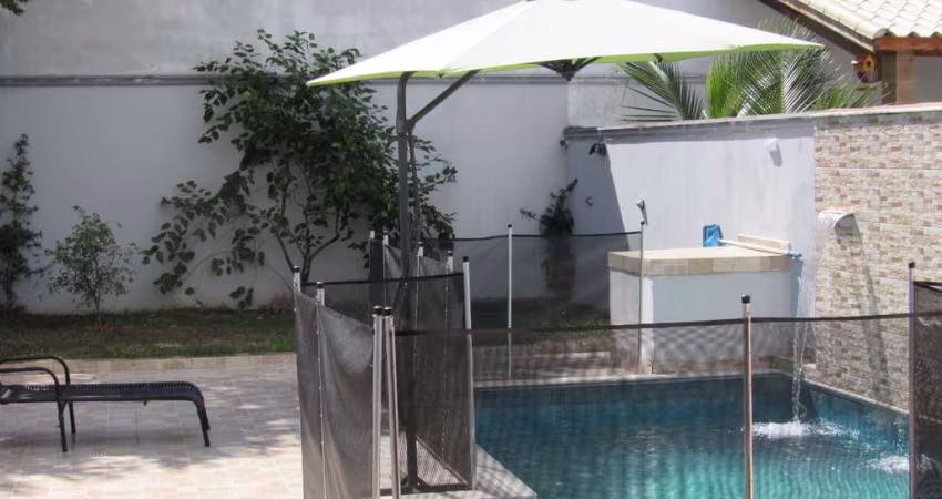 Aconchegante sobrado para venda com 3 quartos, sendo 1 suíte, 107m²