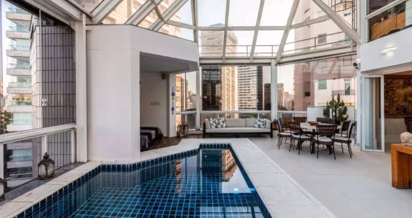 Aconchegante cobertura para venda com 4 quartos, sendo 4 suítes, 544m²