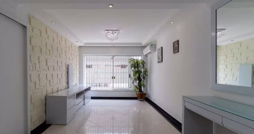 Elegante sobrado para venda com 3 quartos, sendo 3 suítes, 271m²
