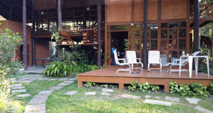 Confortável casa tipo para venda com 5 quartos, 357m²