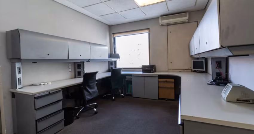 Confortável conjunto comercial para venda, 84m²