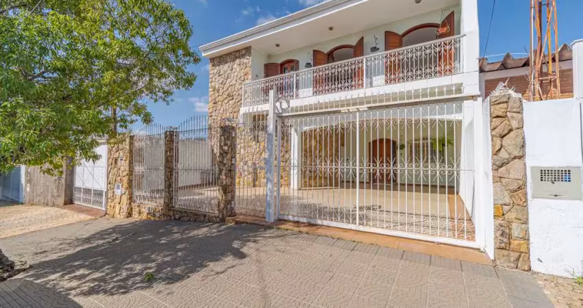 Deslumbrante casa tipo para venda com 4 quartos, sendo 1 suíte, 248m²