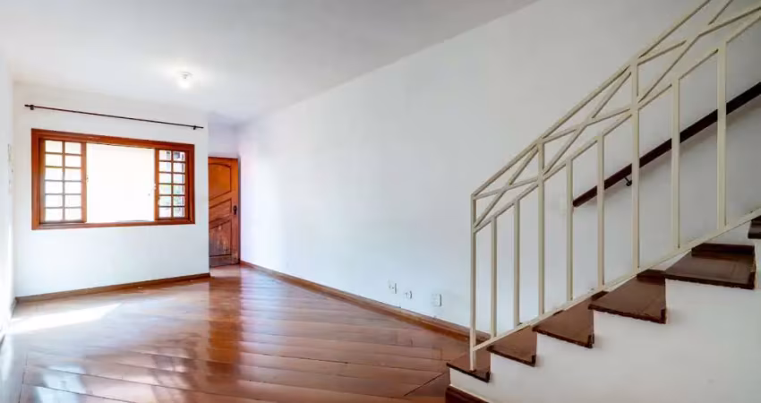 Versátil casa de vila para venda em instituto de previdência com 3 quartos, sendo 3 suítes, 220m²