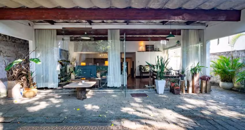 Excelente sobrado para venda em jardim leonor com 3 quartos, sendo 3 suítes, 170m²
