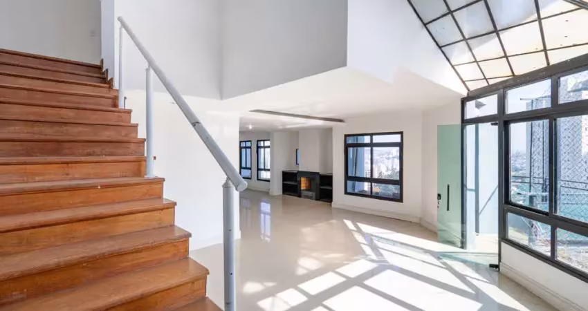 Confortável duplex para venda em vila suzana com 3 quartos, sendo 3 suítes, 195m²