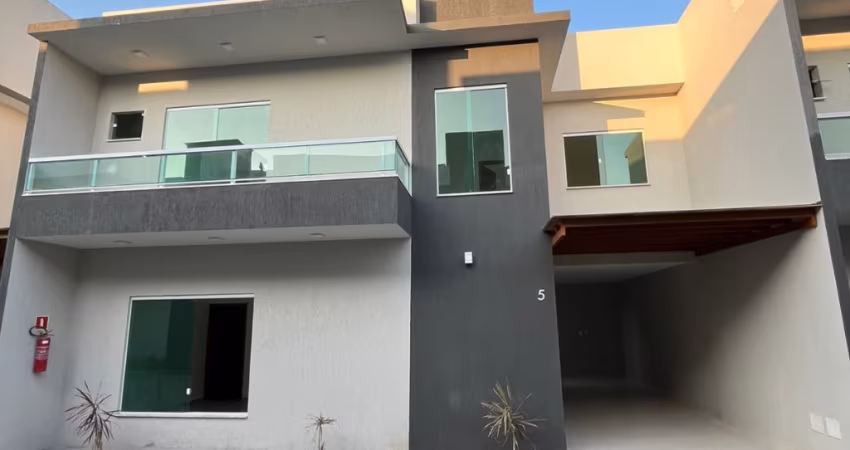 Vendo Casa 4 suítes - Buraquinho