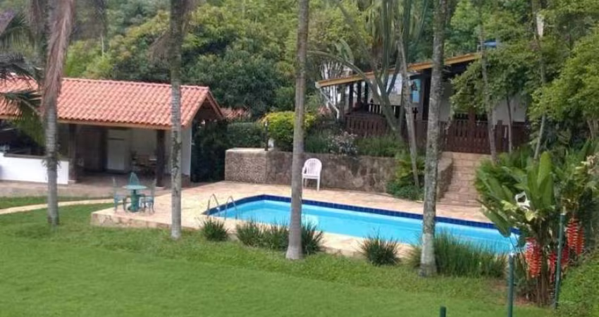 Chácara com 3 dormitórios à venda, 1300 m² por R$ 650.000,00 - Estância Santa Maria do Portão - Atibaia/SP