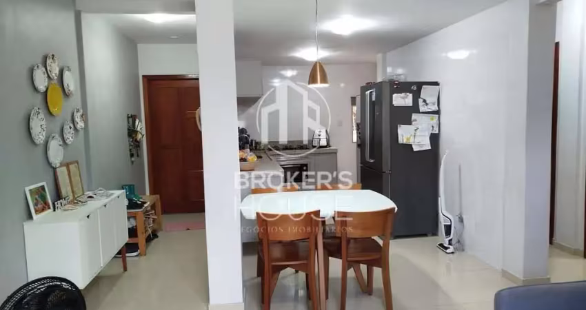 Apartamento a Venda  com 2 quartos reformado e sol da manhã - Bairro de Lourdes/Vitória-ES