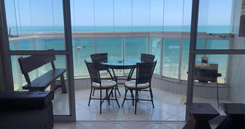 Apartamento Frente para o Mar - 03 Quartos com 01 Suítes