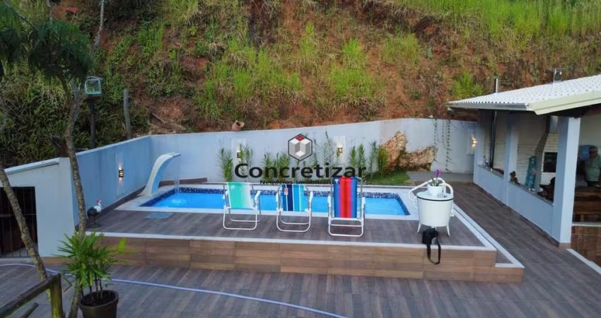 Chácara de luxo em Boa Esperança, Guarapari-ES: 2 quartos, 1 suíte, 3 banheiros, 3 vagas de garagem, 1.700m² de área.