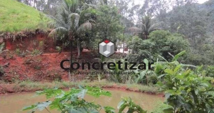 Chácara à venda em Guarapari-ES, bairro Rio Calçado: 2 quartos, 1 sala, 1 banheiro, 1 vaga de garagem, 5.735m² de área.