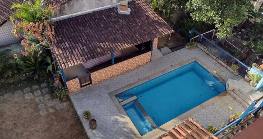 Casa à Venda com 4 Suítes no Bairro São Judas Tadeu - Guarapari-ES