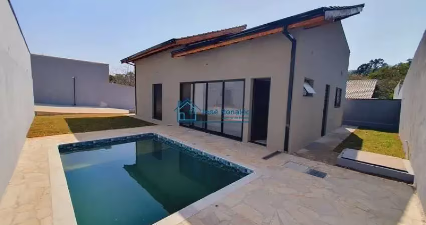 Casa em condomínio com piscina, cidade de atibaia, aceita financiamento bancário