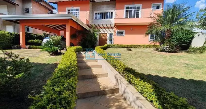 Casa alto padrão em condomínio com piscina, região de atibaia.