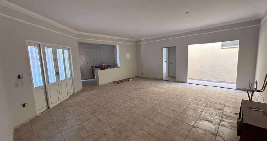 Chácara com 4 dormitórios à venda, 630 m² por R$ 450.000,00 - Vale do Igapó - Bauru/SP