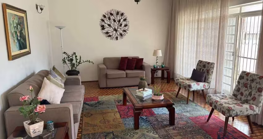 Casa com 3 dormitórios à venda, 301 m² por R$ 550.000,00 - Centro - Bauru/SP