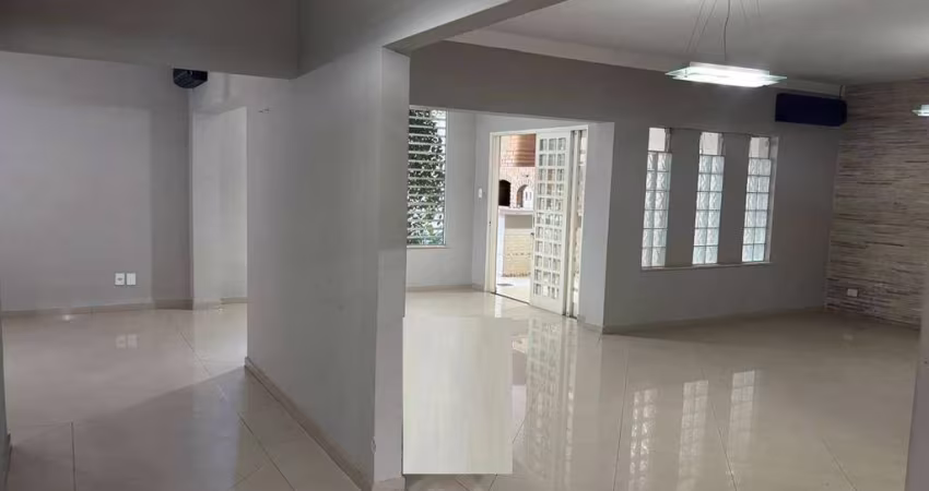 Casa com 3 dormitórios à venda, 540 m² por R$ 1.500.000,00 - Jardim Estoril - Bauru/SP