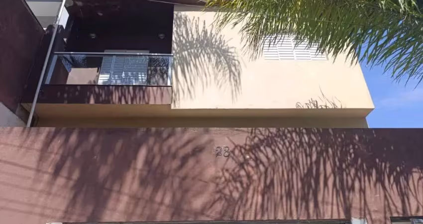 Casa com 3 quartos à venda no Condomínio Maracanã, Santo André 
