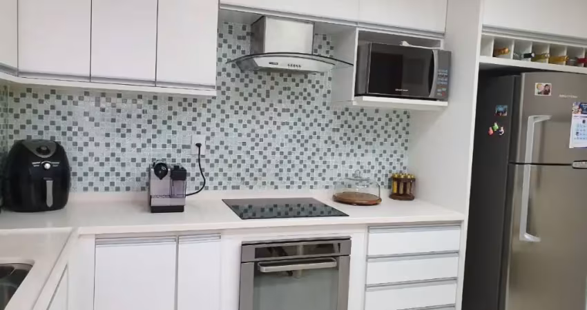 Linda casa em condomínio próximo a praça do Valqueire