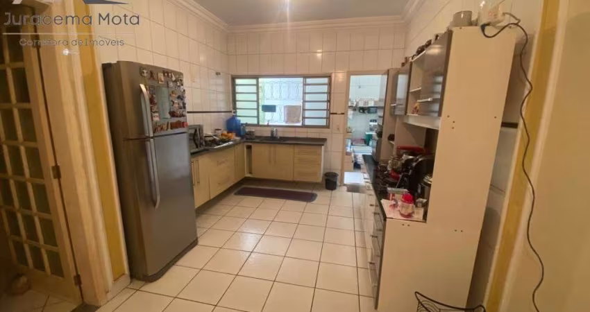 CASA A VENDA NO JARDIM REGINA