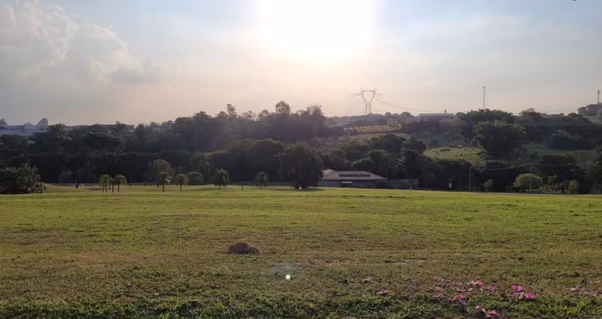 TERRENO A VENDA NO CONDOMÍNIO GOLF
