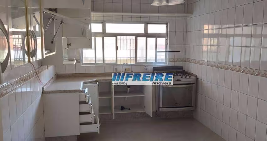 Sobrado com 3 dormitórios, 223 m² - venda por R$ 910.000,00 ou aluguel por R$ 3.900,00/mês - Olímpico - São Caetano do Sul/SP
