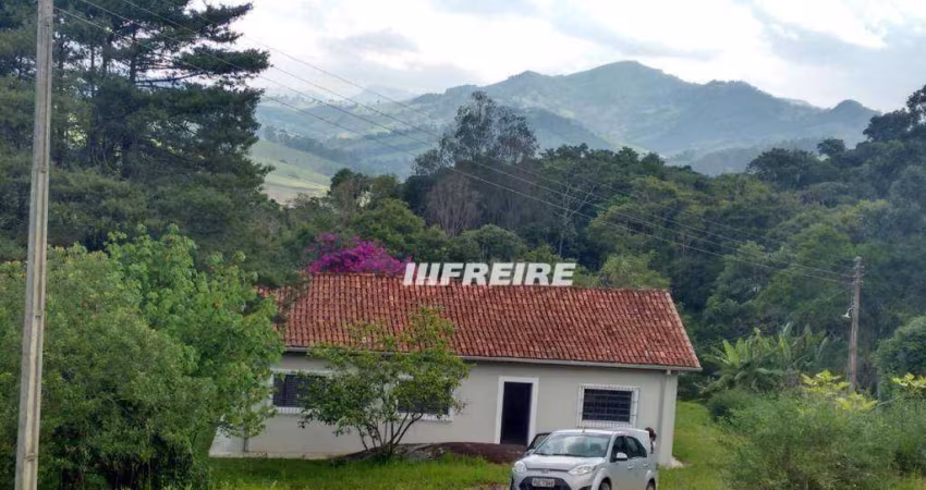 Sítio com 3 dormitórios à venda por R$ 580.000,00 - Centro - Monte Verde/MG