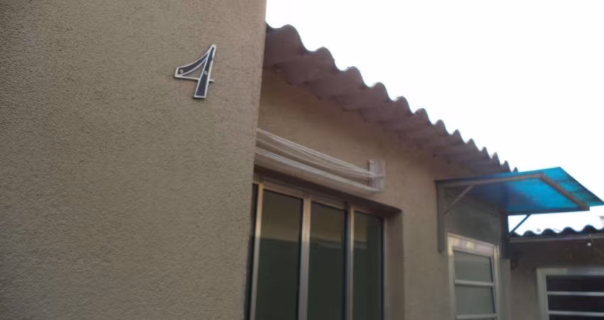Casa com 1 dormitório para alugar, 45 m² por R$ 830,00/mês - Vila Palmares - Santo André/SP