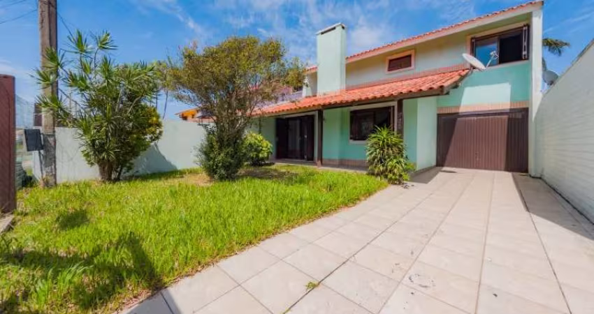 Sobrado à Venda no Centro de Imbé – 4 dormitórios, 3 banheiros e piscina!