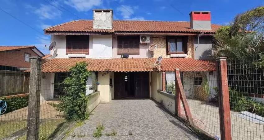 Casa sobrado a venda próximo a plataforma de pesca de Tramandaí!