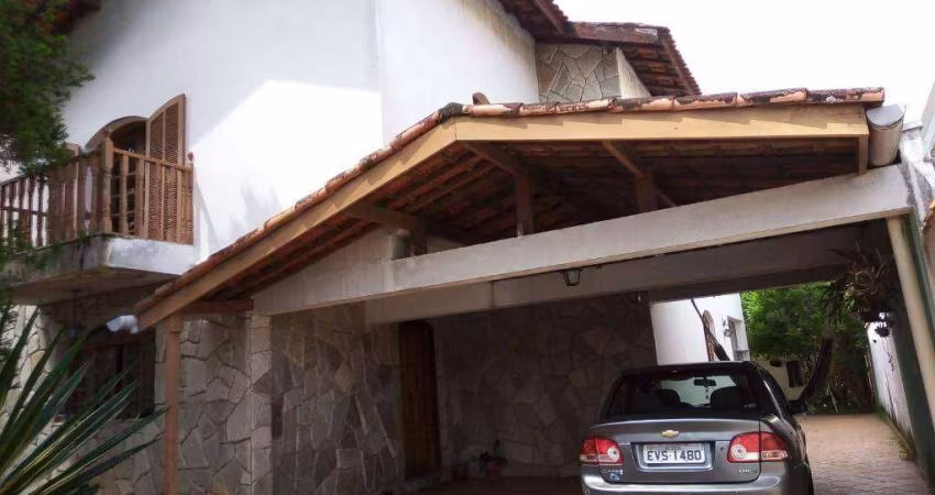 Casa com 6 dormitórios à venda, 240 m² por R$ 900.000,00 - Parque Paulistano - Cotia/SP