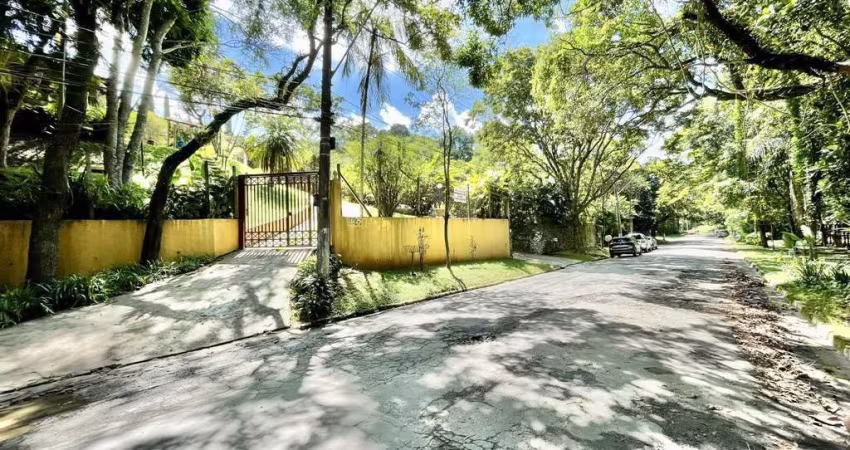 Casa à venda, 336 m² por R$ 1.500.000,00 - Chácara Vale do Rio Cotia - Carapicuíba/SP