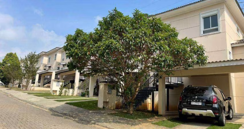 Casa nova, isolada, em condominio, com 3 suites.