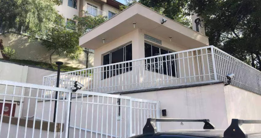 Apartamento à venda - 2 dormitórios - sacada e 1 vaga - Cotia