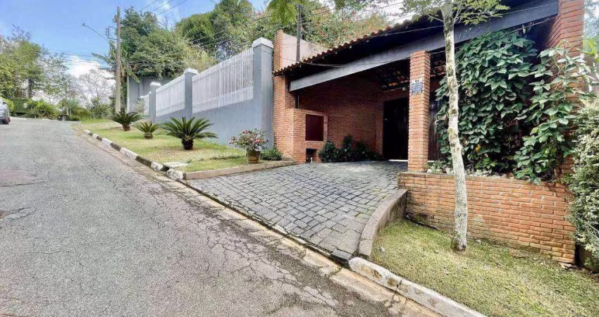 Casa com 3 dormitórios à venda, 412 m² por R$ 2.500.000,00 - Chácara dos Lagos - Carapicuíba/SP