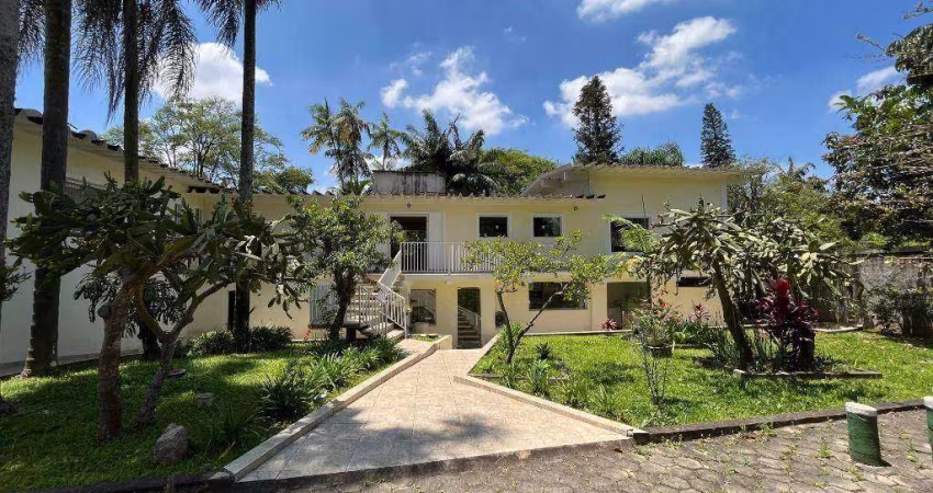 Casa com 4 dormitórios, 625 m² - venda por R$ 3.200.000,00 ou aluguel por R$ 14.600,00/mês - Vila Santo Antônio - Cotia/SP