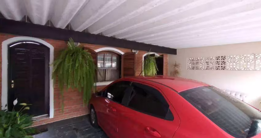 Casa com 2 quartos à venda na Rua das Seringueiras, 41, Chácara Recanto, Cotia