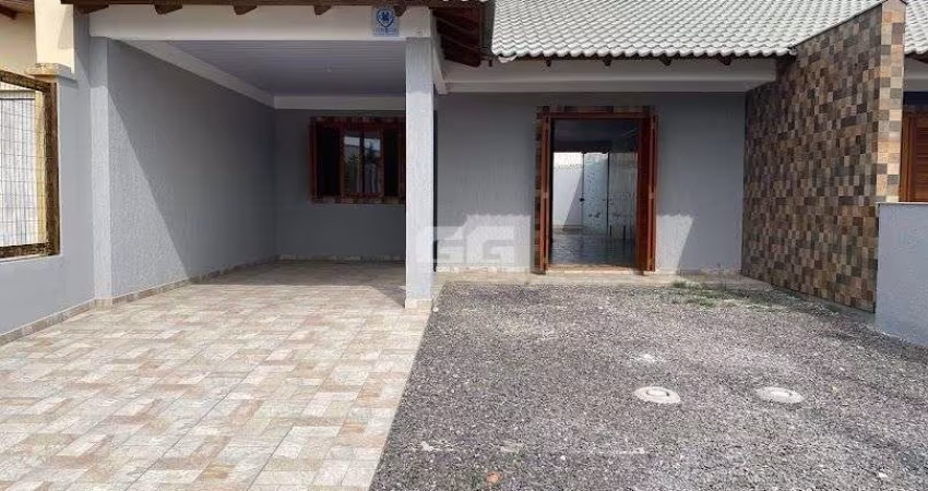 Cidreira - Casa com Excelente Acabamento a 50 metros da Beira Mar!