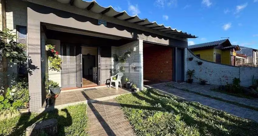Cidreira-Casa ampla, no centro da cidade ao lado da concha acústica!