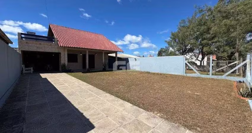 Cidreira/RS-Casa a poucos metros da Beira Mar, no centro da cidade!