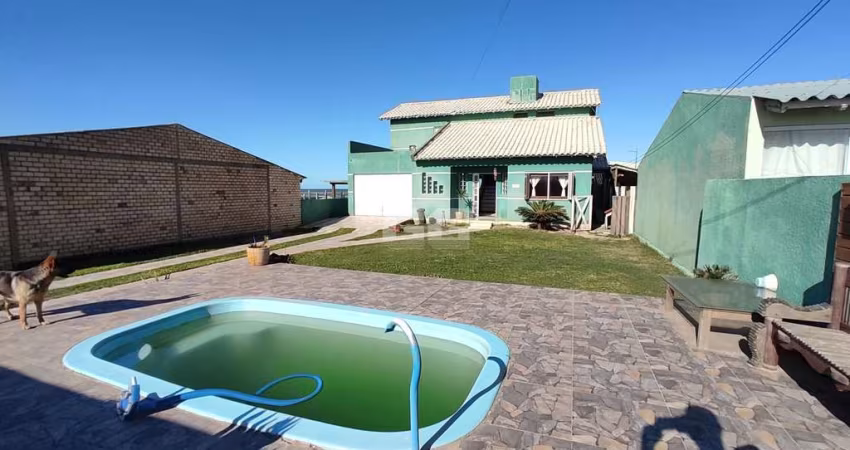 CIDREIRA/RS - Excelente Casa de 4 Quartos com Vista para o Mar!
