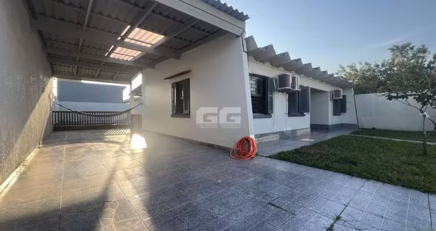 CIDREIRA - CASA COM 3 DORMITÓRIOS , PISCINA E AMPLA COZINHA