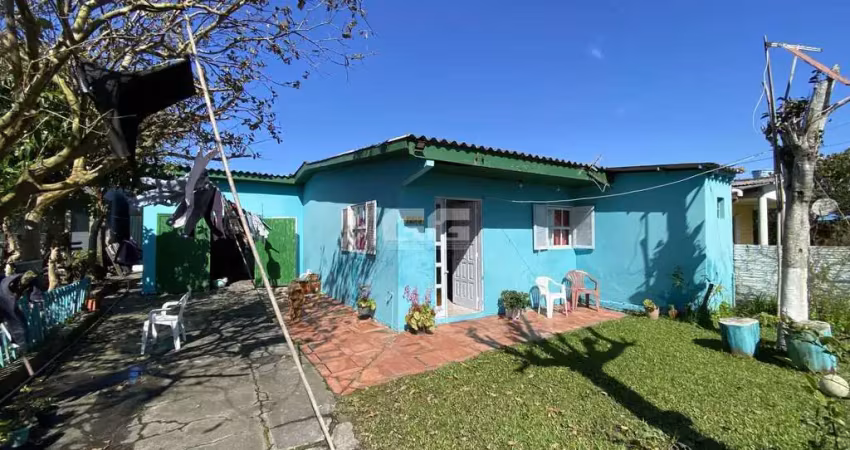 Casa com 2 quartos à venda na Ângelo Carlos Paris, 1295, Centro, Balneário Pinhal