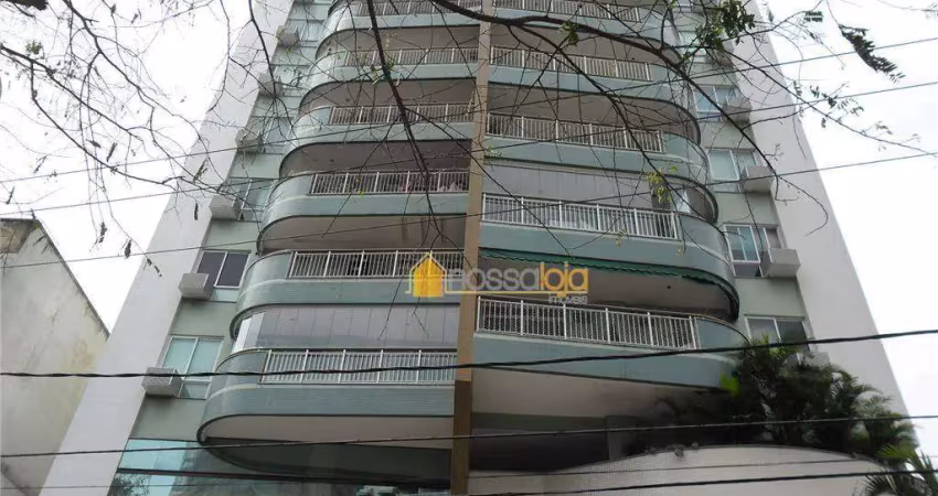 Lindo apto, todo mobiliado com móveis dellano, vrdão, sla l, 2 qtos, ste, banho, copa cozinha, área, banho empregada e 1 vaga.