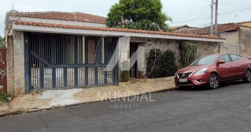 Casa (térrea na rua) 3 dormitórios/suite, cozinha planejada