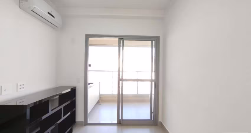 Apartamento (tipo - padrao) 1 dormitórios, portaria 24hs, lazer, espaço gourmet, salão de jogos, elevador, em condomínio fechado