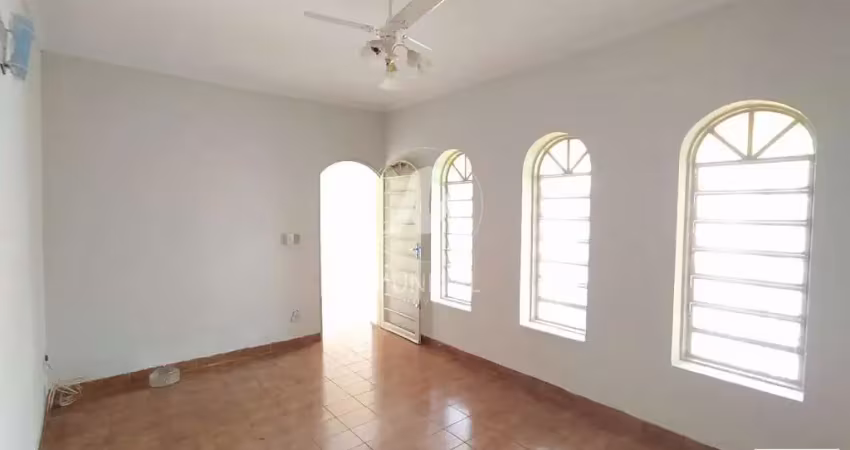 Casa (térrea na rua) 2 dormitórios, cozinha planejada