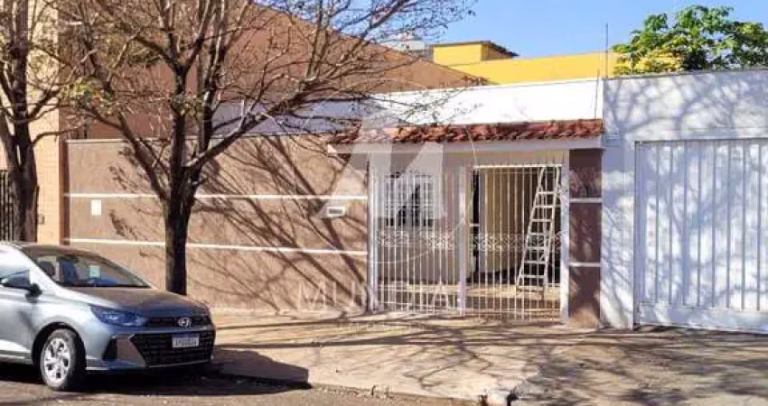 Casa (térrea na rua) 3 dormitórios/suite, cozinha planejada