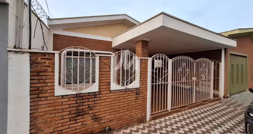 Casa (térrea na rua) 3 dormitórios, cozinha planejada